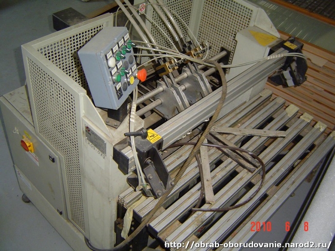 Деревообрабатывающее оборудование. Spinamatic P 696 шкантозабивной станок 2005 г.в. Производитель EL.ME (Италия). Автоматическая подача 4х шкантов из накопителя с клеенанесением